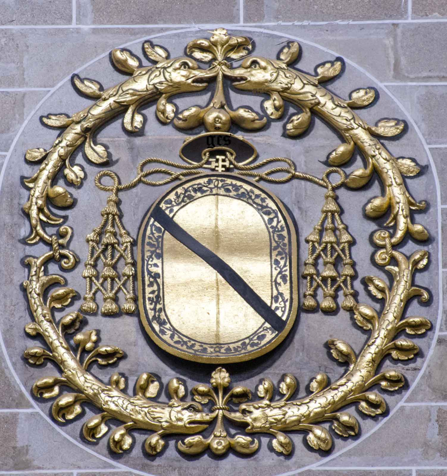 Escudo del Cardenal Bernardino de Carvajal