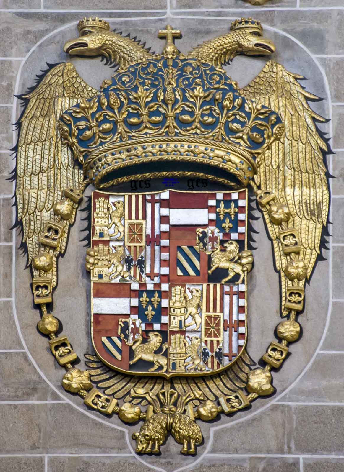 Escudo del Emperador Carlos V en el lado de la Epistola Nave principal de la Catedrla de Plasencia